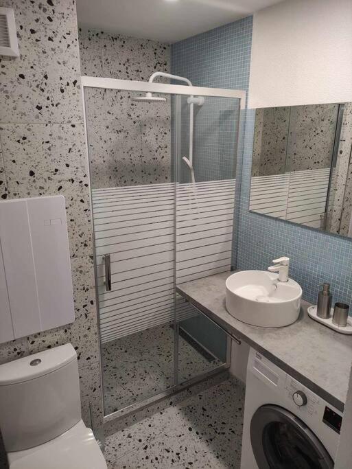 Sky Apartment Приевица Екстериор снимка